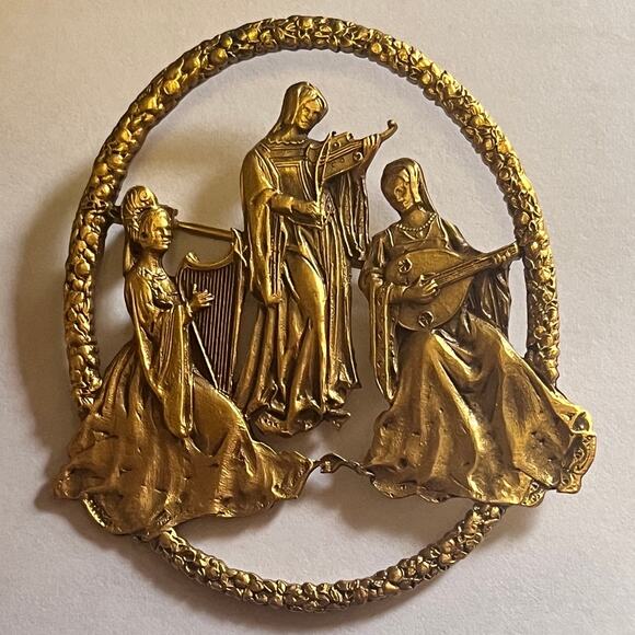 Vintage MFA Museum of Fine Arts Medieval Maidens Playing Music Brooch/Pin - Picture 1 of 8